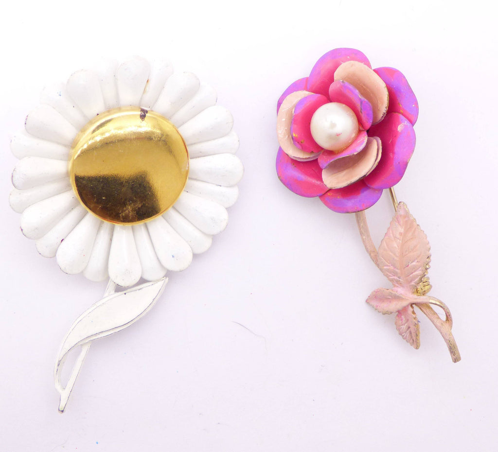 Mixed Pink Flowers Enamel Flower Lot - Vintage Lane Jewelry