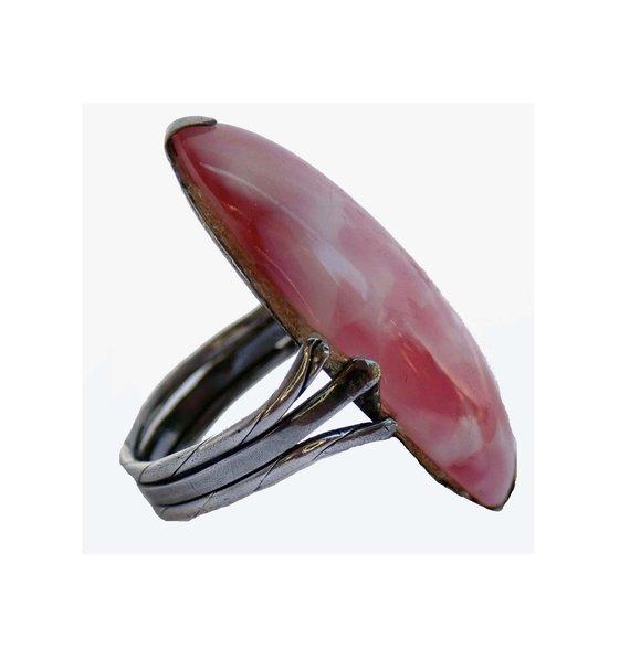Vintage Art Deco Rhodium Plated Mottled Pink Czech Glass Stone Ring - Vintage Lane Jewelry
